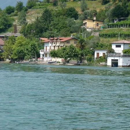 Approdo Uno